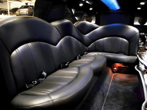 Lincoln Limo 6