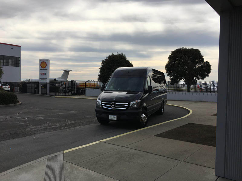 luxury suv rental seattle